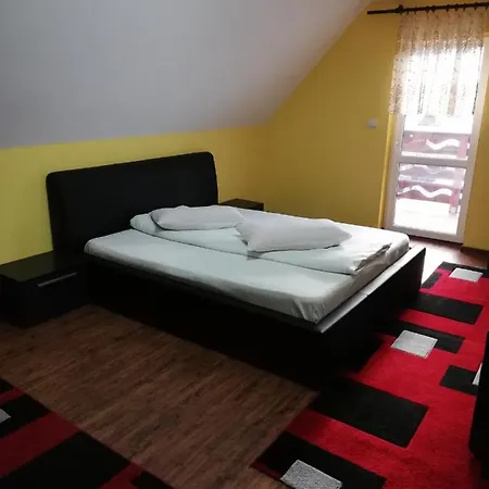 Pension, & Biker Station Zur Deutschen Eiche 3*